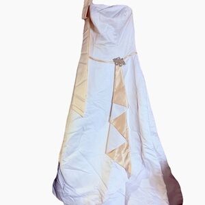 Vintage David’s Bridal Wedding Dress Size 12 T8619 White/Champagne & Free Items